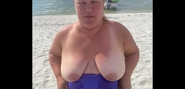 trendsSlutty Bbw duca wife flashes her big tits on a public beach